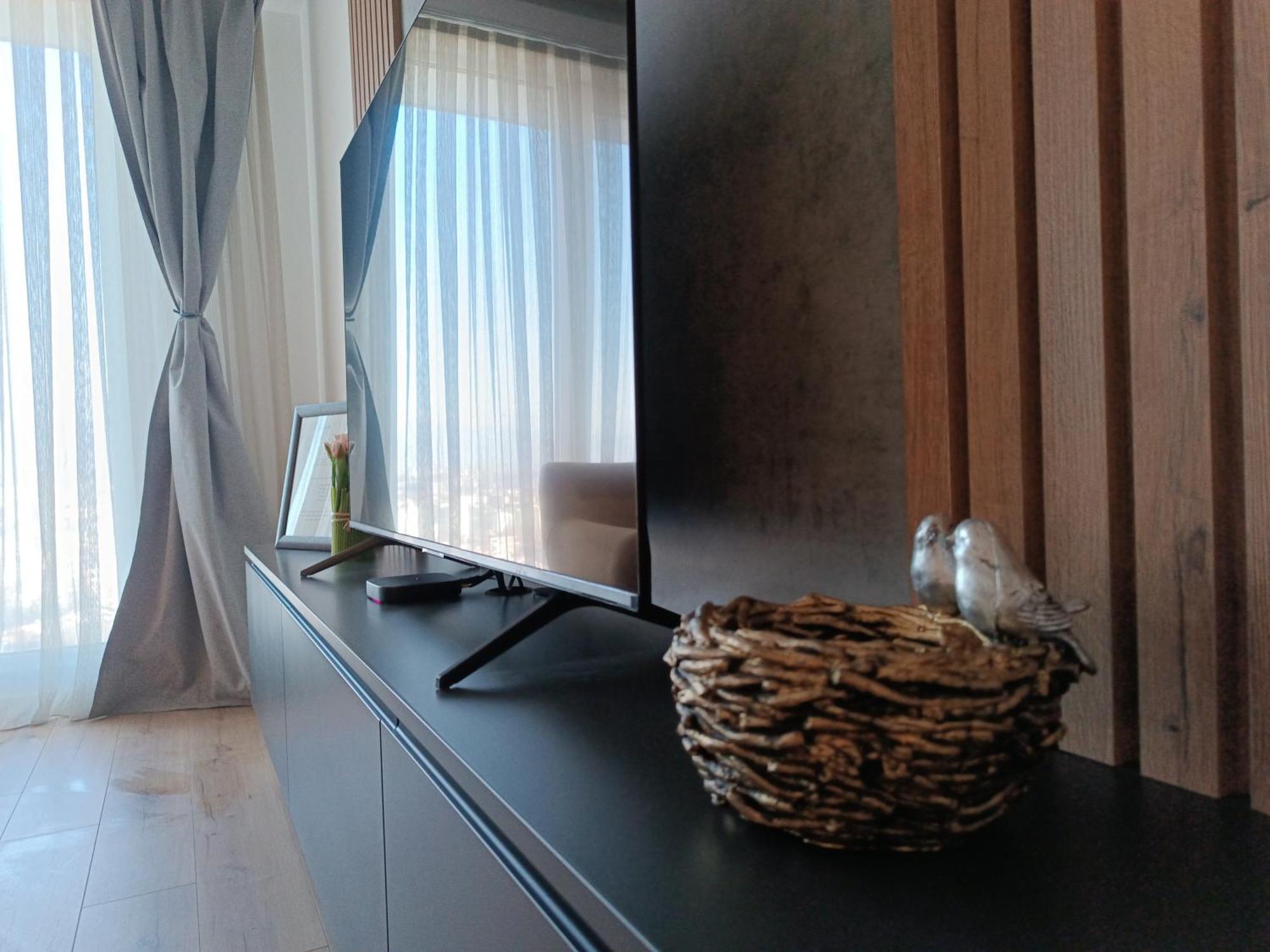19Th & 18Th Floor Secure Apartments With Pool & Fitness & Parking Included In Price Skopie Exterior foto
