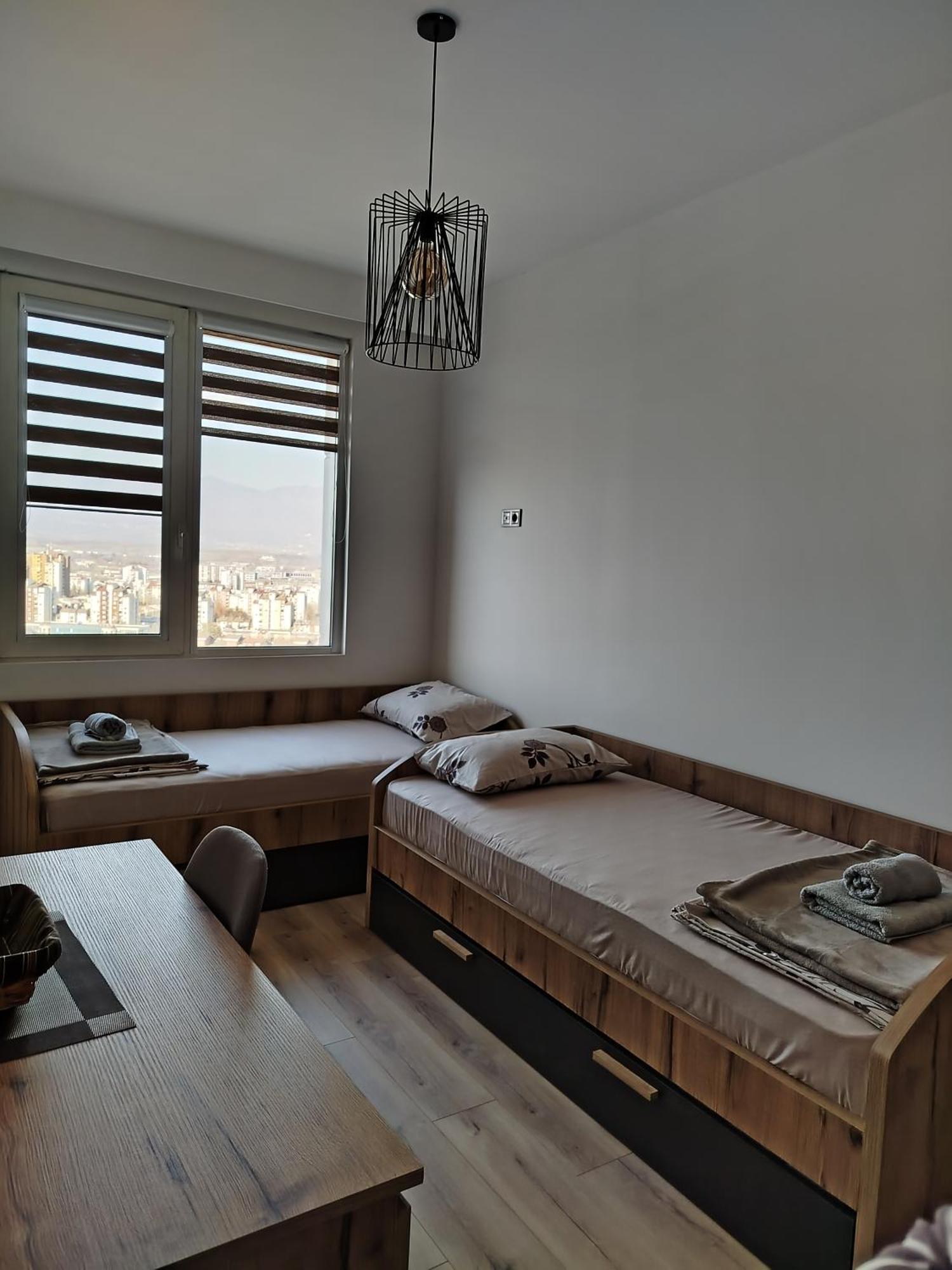 19Th & 18Th Floor Secure Apartments With Pool & Fitness & Parking Included In Price Skopie Exterior foto